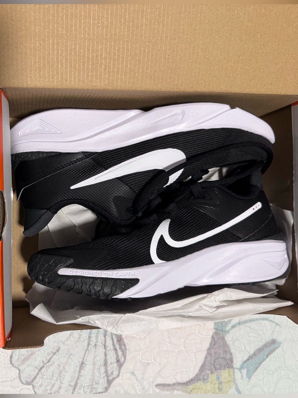 Nike Star Runner 4 - Men’s 6.5 Women’s 8 NWT NIB